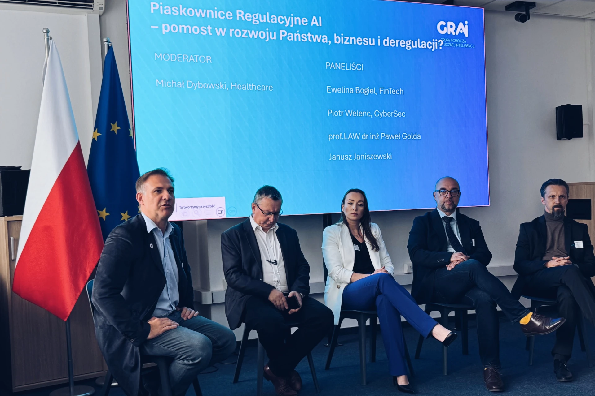 Fundacja Healthcare Poland Michal Dybowski Piotr Welenc Ewelina Bogiel Paweł Golda Janusz Janiszewski Konferencja GRAI 2025 Ministerstwo Cyfryzacji Piaskownice regulacyjne AI
